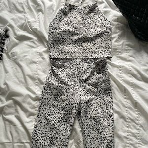 Old Navy Power Soft Set Size M